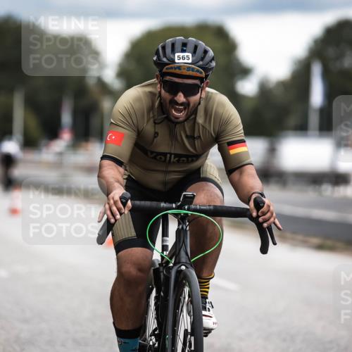 16.08.2026 - KN Förde Triathlon 2026 H.Heesch http://msf.ph/oto/9986064 16.08.2026 13:08:10 Radfahren 565, 710, 732 meine-sportfotos.de