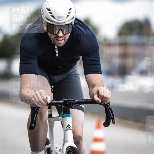 16.08.2026 - KN Förde Triathlon 2026 H.Heesch http://msf.ph/oto/9986108 16.08.2026 13:08:38 Radfahren 576, 715 meine-sportfotos.de