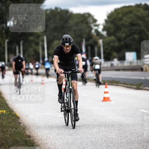 16.08.2026 - KN Förde Triathlon 2026 H.Heesch http://msf.ph/oto/9986114 16.08.2026 13:08:44 Radfahren 527, 576, 586, 598 meine-sportfotos.de