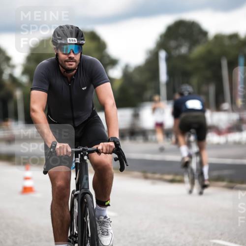 16.08.2026 - KN Förde Triathlon 2026 H.Heesch http://msf.ph/oto/9986139 16.08.2026 13:08:48 Radfahren 527, 581, 586, 598, 716 meine-sportfotos.de