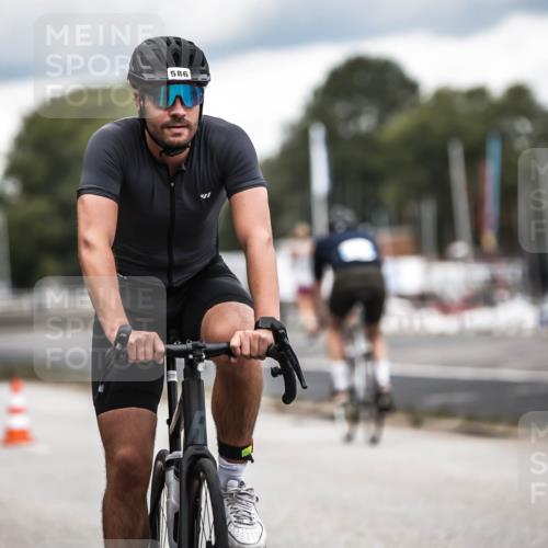 16.08.2026 - KN Förde Triathlon 2026 H.Heesch http://msf.ph/oto/9986142 16.08.2026 13:08:48 Radfahren 527, 581, 586, 598, 716 meine-sportfotos.de