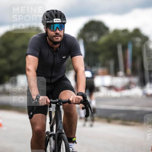 16.08.2026 - KN Förde Triathlon 2026 H.Heesch http://msf.ph/oto/9986144 16.08.2026 13:08:49 Radfahren 581, 586, 598, 716, 725 meine-sportfotos.de