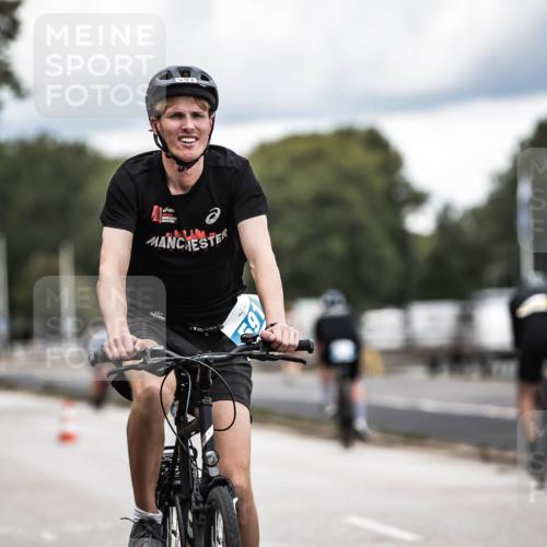 16.08.2026 - KN Förde Triathlon 2026 H.Heesch http://msf.ph/oto/9986193 16.08.2026 13:09:00 Radfahren 591, 600, 707, 709, 714 meine-sportfotos.de
