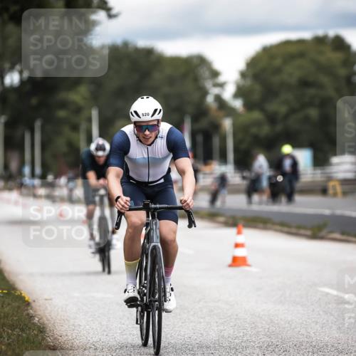 16.08.2026 - KN Förde Triathlon 2026 H.Heesch http://msf.ph/oto/9986232 16.08.2026 13:09:12 Radfahren 505, 519, 520, 522, 525, 551, 746 meine-sportfotos.de