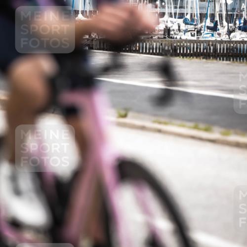 16.08.2026 - KN Förde Triathlon 2026 H.Heesch http://msf.ph/oto/9986289 16.08.2026 13:09:35 Radfahren 552, 596 meine-sportfotos.de