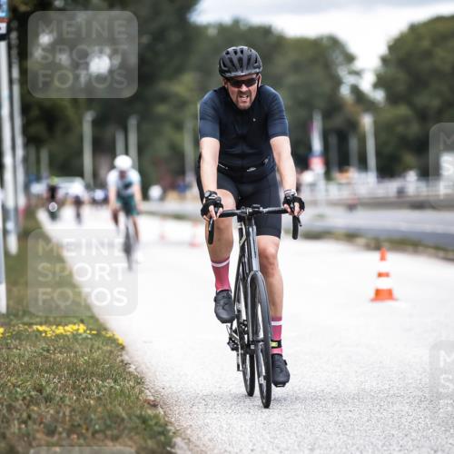 16.08.2026 - KN Förde Triathlon 2026 H.Heesch http://msf.ph/oto/9986326 16.08.2026 13:09:49 Radfahren 553, 605, 735 meine-sportfotos.de