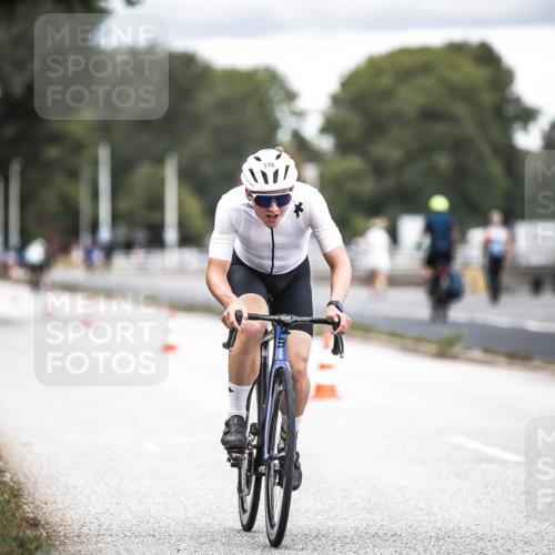 16.08.2026 - KN Förde Triathlon 2026 H.Heesch http://msf.ph/oto/9986334 16.08.2026 13:09:58 Radfahren 601, 701, 738 meine-sportfotos.de