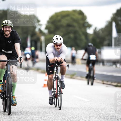 16.08.2026 - KN Förde Triathlon 2026 H.Heesch http://msf.ph/oto/9986352 16.08.2026 13:10:03 Radfahren 504, 524, 595, 701, 704, 743 meine-sportfotos.de