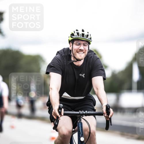 16.08.2026 - KN Förde Triathlon 2026 H.Heesch http://msf.ph/oto/9986360 16.08.2026 13:10:05 Radfahren 504, 524, 595, 704, 743 meine-sportfotos.de