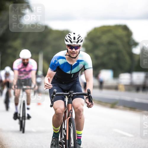 16.08.2026 - KN Förde Triathlon 2026 H.Heesch http://msf.ph/oto/9986382 16.08.2026 13:10:11 Radfahren 594, 595, 710, 718, 732 meine-sportfotos.de