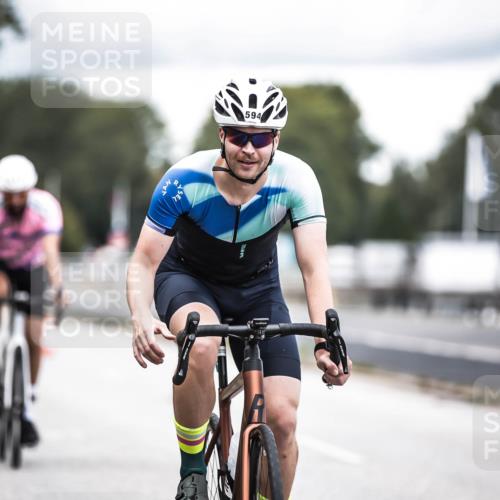 16.08.2026 - KN Förde Triathlon 2026 H.Heesch http://msf.ph/oto/9986387 16.08.2026 13:10:11 Radfahren 594, 595, 710, 718, 732 meine-sportfotos.de