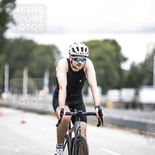 16.08.2026 - KN Förde Triathlon 2026 H.Heesch http://msf.ph/oto/9986443 16.08.2026 13:10:32 Radfahren 574, 603 meine-sportfotos.de
