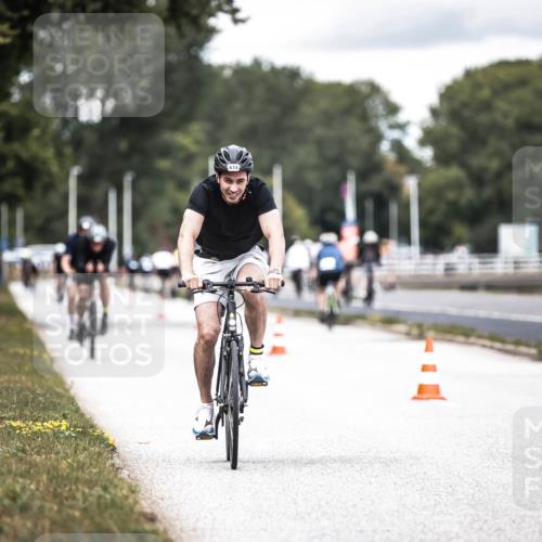 16.08.2026 - KN Förde Triathlon 2026 H.Heesch http://msf.ph/oto/9986592 16.08.2026 13:11:20 Radfahren 572, 716 meine-sportfotos.de