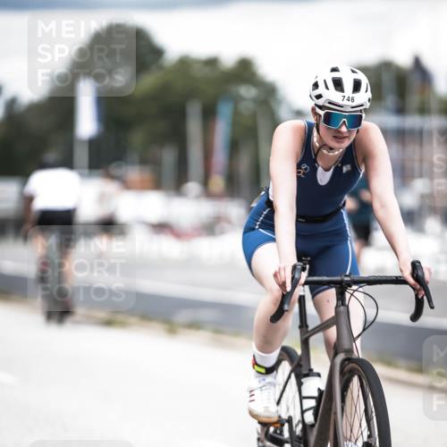 16.08.2026 - KN Förde Triathlon 2026 H.Heesch http://msf.ph/oto/9986753 16.08.2026 13:12:07 Radfahren 512, 555, 578, 589, 705, 726, 729, 739, 746 meine-sportfotos.de