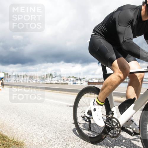 16.08.2026 - KN Förde Triathlon 2026 H.Heesch http://msf.ph/oto/9986766 16.08.2026 12:55:08 Radfahren 523, 555, 586, 705, 733 meine-sportfotos.de
