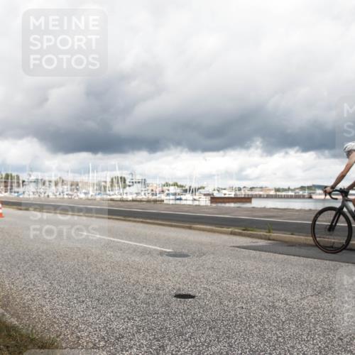 16.08.2026 - KN Förde Triathlon 2026 H.Heesch http://msf.ph/oto/9986844 16.08.2026 12:57:20 Radfahren 501, 507, 514, 566 meine-sportfotos.de