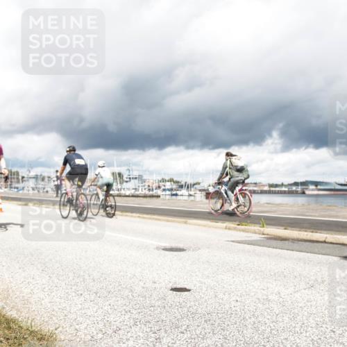 16.08.2026 - KN Förde Triathlon 2026 H.Heesch http://msf.ph/oto/9986873 16.08.2026 12:58:10 Radfahren 509, 720, 724 meine-sportfotos.de