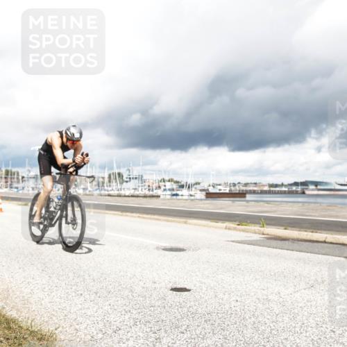 16.08.2026 - KN Förde Triathlon 2026 H.Heesch http://msf.ph/oto/9986982 16.08.2026 12:59:53 Radfahren 510, 553, 581, 599, 603, 605 meine-sportfotos.de