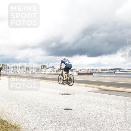 16.08.2026 - KN Förde Triathlon 2026 H.Heesch http://msf.ph/oto/9987002 16.08.2026 13:00:04 Radfahren 525, 559 meine-sportfotos.de