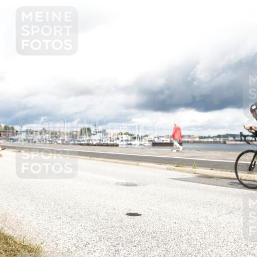 16.08.2026 - KN Förde Triathlon 2026 H.Heesch http://msf.ph/oto/9987085 16.08.2026 13:01:49 Radfahren 532, 598, 608, 719, 733 meine-sportfotos.de