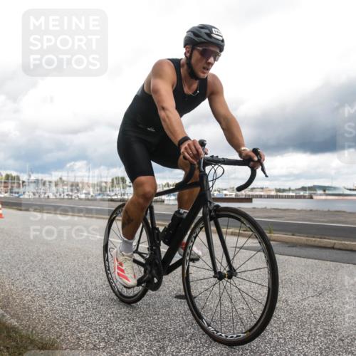 16.08.2026 - KN Förde Triathlon 2026 H.Heesch http://msf.ph/oto/9987132 16.08.2026 13:03:09 Radfahren 577, 588, 609, 747 meine-sportfotos.de