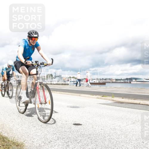 16.08.2026 - KN Förde Triathlon 2026 H.Heesch http://msf.ph/oto/9987229 16.08.2026 13:04:49 Radfahren 555, 705, 717, 727 meine-sportfotos.de