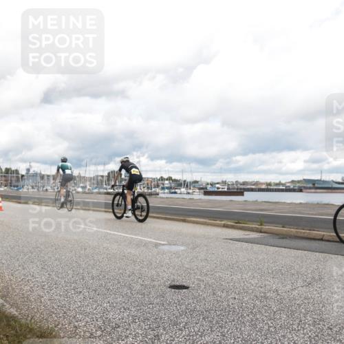 16.08.2026 - KN Förde Triathlon 2026 H.Heesch http://msf.ph/oto/9987304 16.08.2026 13:06:29 Radfahren 527, 580, 709, 725 meine-sportfotos.de