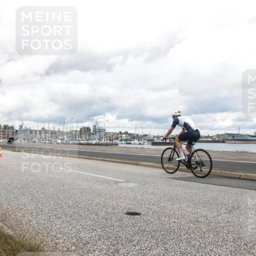 16.08.2026 - KN Förde Triathlon 2026 H.Heesch http://msf.ph/oto/9987320 16.08.2026 13:06:59 Radfahren 525, 551, 583, 723 meine-sportfotos.de