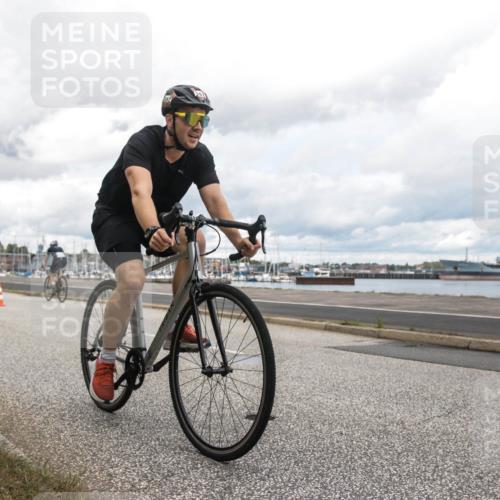16.08.2026 - KN Förde Triathlon 2026 H.Heesch http://msf.ph/oto/9987347 16.08.2026 13:07:57 Radfahren 562, 566, 603, 738 meine-sportfotos.de