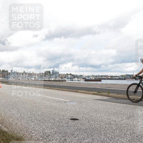 16.08.2026 - KN Förde Triathlon 2026 H.Heesch http://msf.ph/oto/9987349 16.08.2026 13:08:01 Radfahren 566, 579, 738 meine-sportfotos.de