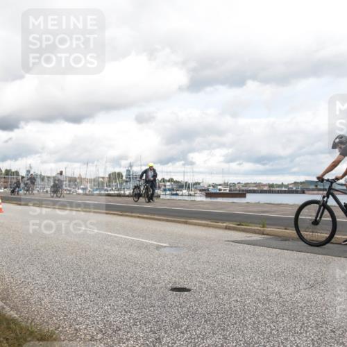 16.08.2026 - KN Förde Triathlon 2026 H.Heesch http://msf.ph/oto/9987402 16.08.2026 13:09:59 Radfahren 524, 701, 738 meine-sportfotos.de