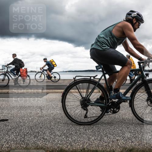 16.08.2026 - KN Förde Triathlon 2026 H.Heesch http://msf.ph/oto/9987755 16.08.2026 13:24:49 Radfahren 546, 561, 577 meine-sportfotos.de