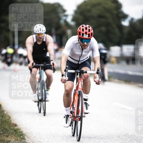 16.08.2026 - KN Förde Triathlon 2026 H.Heesch http://msf.ph/oto/9987964 16.08.2026 13:12:21 Radfahren 596, 701 meine-sportfotos.de