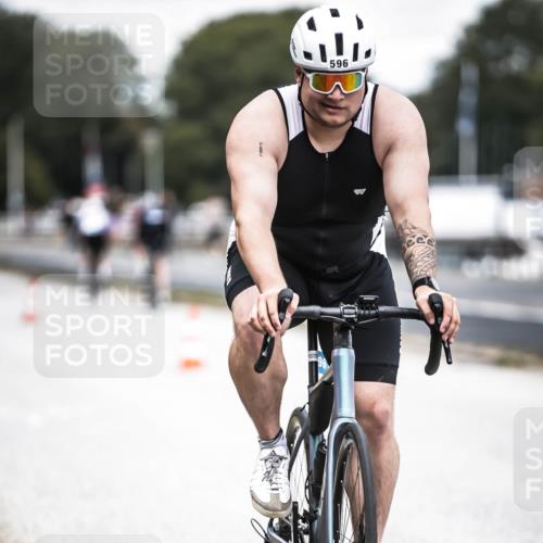 16.08.2026 - KN Förde Triathlon 2026 H.Heesch http://msf.ph/oto/9987980 16.08.2026 13:12:22 Radfahren 596, 701 meine-sportfotos.de