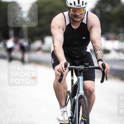 16.08.2026 - KN Förde Triathlon 2026 H.Heesch http://msf.ph/oto/9987982 16.08.2026 13:12:22 Radfahren 596, 701 meine-sportfotos.de