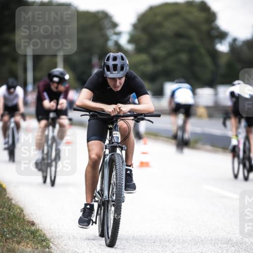 16.08.2026 - KN Förde Triathlon 2026 H.Heesch http://msf.ph/oto/9988052 16.08.2026 13:12:58 Radfahren 549, 556, 588, 601, 606, 733, 734 meine-sportfotos.de