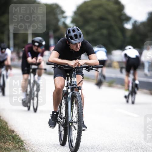 16.08.2026 - KN Förde Triathlon 2026 H.Heesch http://msf.ph/oto/9988055 16.08.2026 13:12:58 Radfahren 549, 556, 588, 601, 606, 733, 734 meine-sportfotos.de