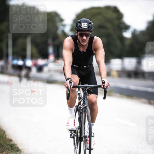 16.08.2026 - KN Förde Triathlon 2026 H.Heesch http://msf.ph/oto/9988095 16.08.2026 13:13:03 Radfahren 549, 556, 588, 606, 734 meine-sportfotos.de