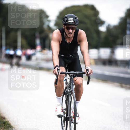 16.08.2026 - KN Förde Triathlon 2026 H.Heesch http://msf.ph/oto/9988096 16.08.2026 13:13:03 Radfahren 549, 556, 588, 606, 734 meine-sportfotos.de