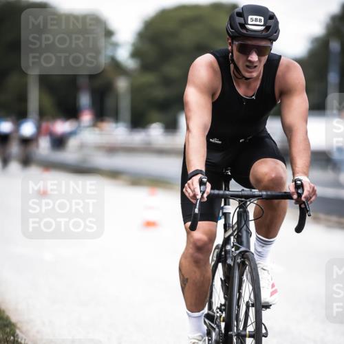 16.08.2026 - KN Förde Triathlon 2026 H.Heesch http://msf.ph/oto/9988101 16.08.2026 13:13:03 Radfahren 549, 556, 588, 606, 734 meine-sportfotos.de
