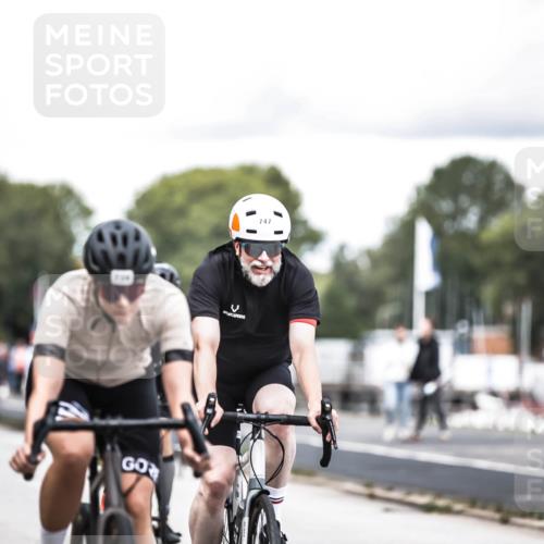 16.08.2026 - KN Förde Triathlon 2026 H.Heesch http://msf.ph/oto/9988127 16.08.2026 13:13:13 Radfahren 532, 534, 539, 544, 706, 721, 730, 742, 747 meine-sportfotos.de
