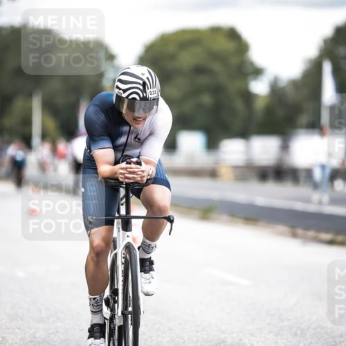 16.08.2026 - KN Förde Triathlon 2026 H.Heesch http://msf.ph/oto/9988141 16.08.2026 13:13:15 Radfahren 532, 539, 544, 706, 721, 730, 742, 747 meine-sportfotos.de