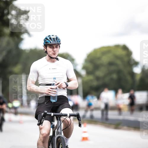 16.08.2026 - KN Förde Triathlon 2026 H.Heesch http://msf.ph/oto/9988177 16.08.2026 13:13:34 Radfahren 517, 538, 717, 736 meine-sportfotos.de