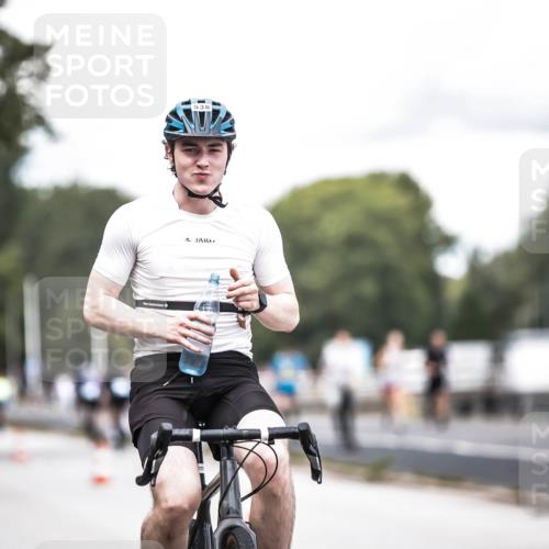 16.08.2026 - KN Förde Triathlon 2026 H.Heesch http://msf.ph/oto/9988181 16.08.2026 13:13:34 Radfahren 517, 538, 717, 736 meine-sportfotos.de