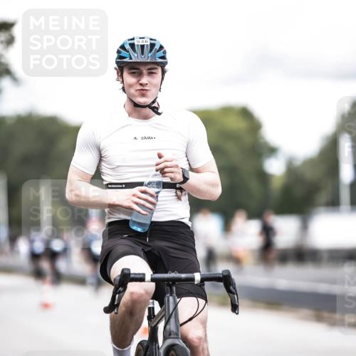 16.08.2026 - KN Förde Triathlon 2026 H.Heesch http://msf.ph/oto/9988184 16.08.2026 13:13:34 Radfahren 517, 538, 717, 736 meine-sportfotos.de