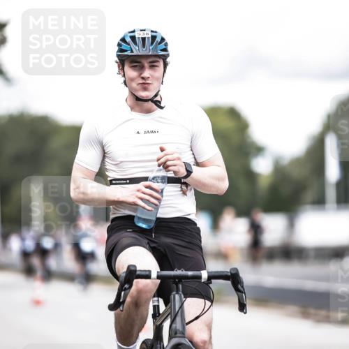 16.08.2026 - KN Förde Triathlon 2026 H.Heesch http://msf.ph/oto/9988185 16.08.2026 13:13:34 Radfahren 517, 538, 717, 736 meine-sportfotos.de