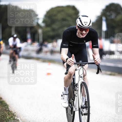 16.08.2026 - KN Förde Triathlon 2026 H.Heesch http://msf.ph/oto/9988299 16.08.2026 13:14:15 Radfahren 509, 530, 540, 548, 604, 611 meine-sportfotos.de