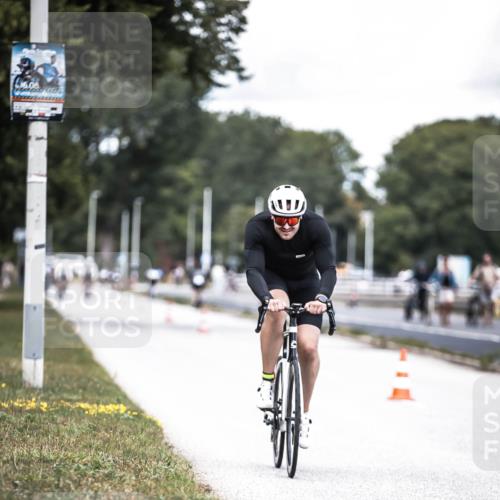 16.08.2026 - KN Förde Triathlon 2026 H.Heesch http://msf.ph/oto/9988350 16.08.2026 13:14:24 Radfahren 546, 555, 561, 568, 610, 705, 740 meine-sportfotos.de