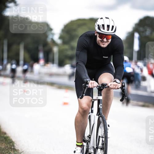 16.08.2026 - KN Förde Triathlon 2026 H.Heesch http://msf.ph/oto/9988368 16.08.2026 13:14:25 Radfahren 546, 555, 561, 568, 610, 705, 740 meine-sportfotos.de