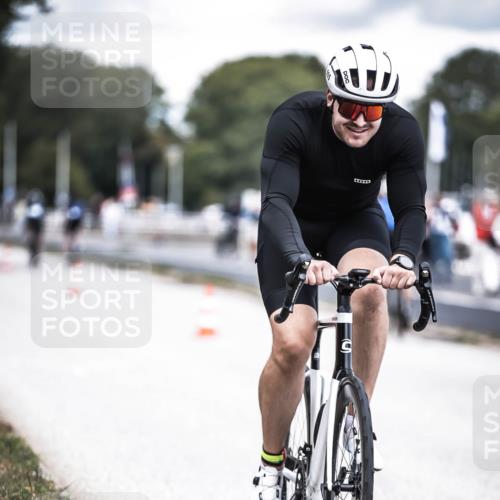 16.08.2026 - KN Förde Triathlon 2026 H.Heesch http://msf.ph/oto/9988369 16.08.2026 13:14:25 Radfahren 546, 555, 561, 568, 610, 705, 740 meine-sportfotos.de